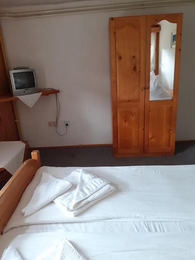 Manyi Villa BaileTusnad Buitenkant foto